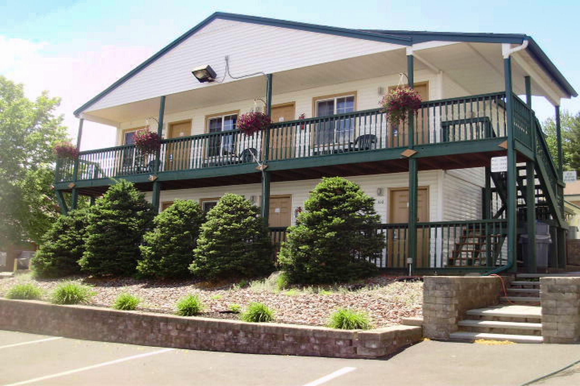 Rodeway Inn Lake George Outlets Eksteriør bilde